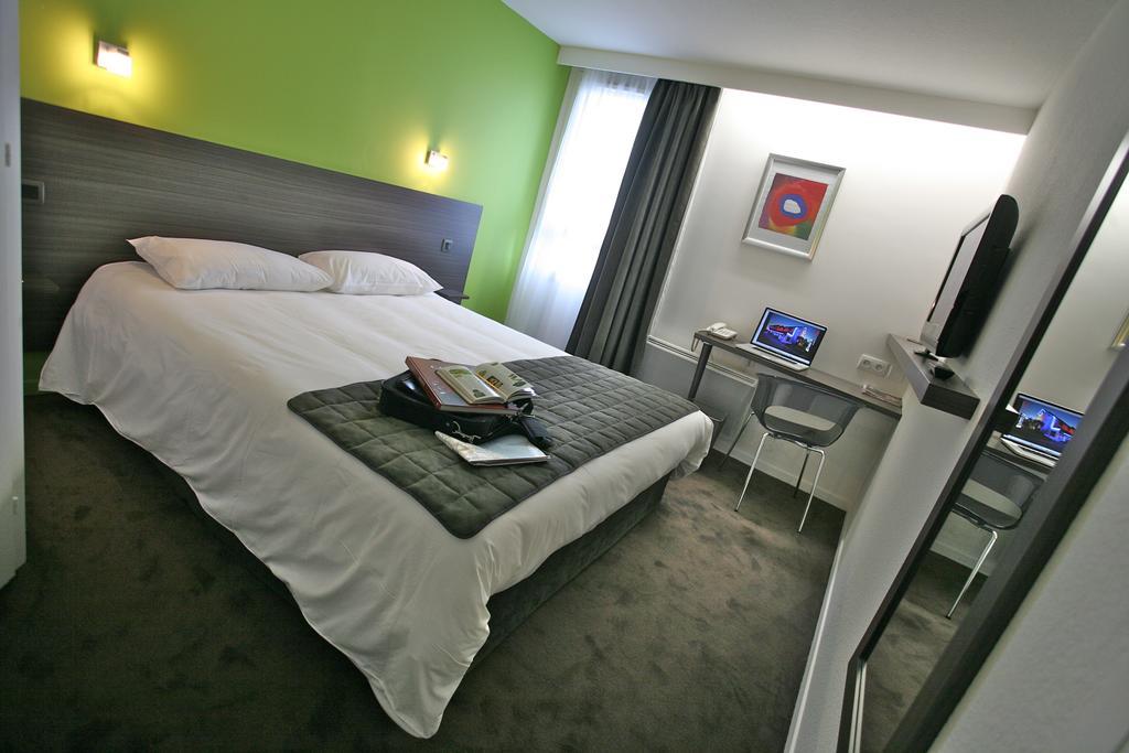 Kyriad Saint Brieuc - Tregueux Екстер'єр фото