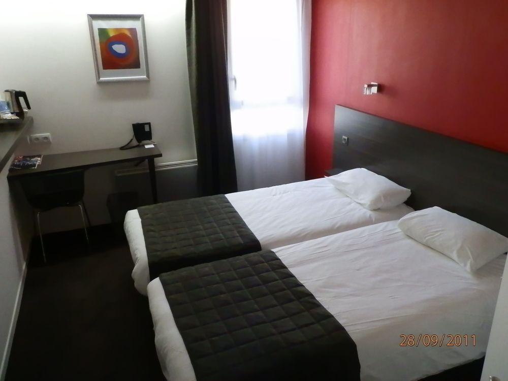 Kyriad Saint Brieuc - Tregueux Екстер'єр фото